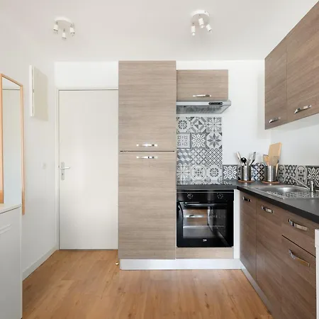 As24001 - P2 Dans Sur La - Vue Chenal - Parking Prive Et Wifi Apartment Le Grau-du-Roi